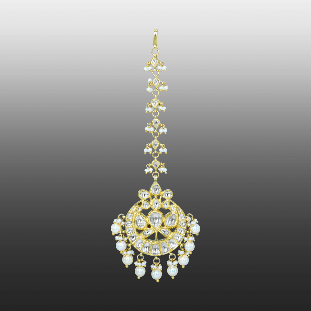 Circular Polki Mangtikka with Pearls and Chain for Support